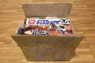Review LEPIN 05053 - Republic Dropship with AT-OT Walker
