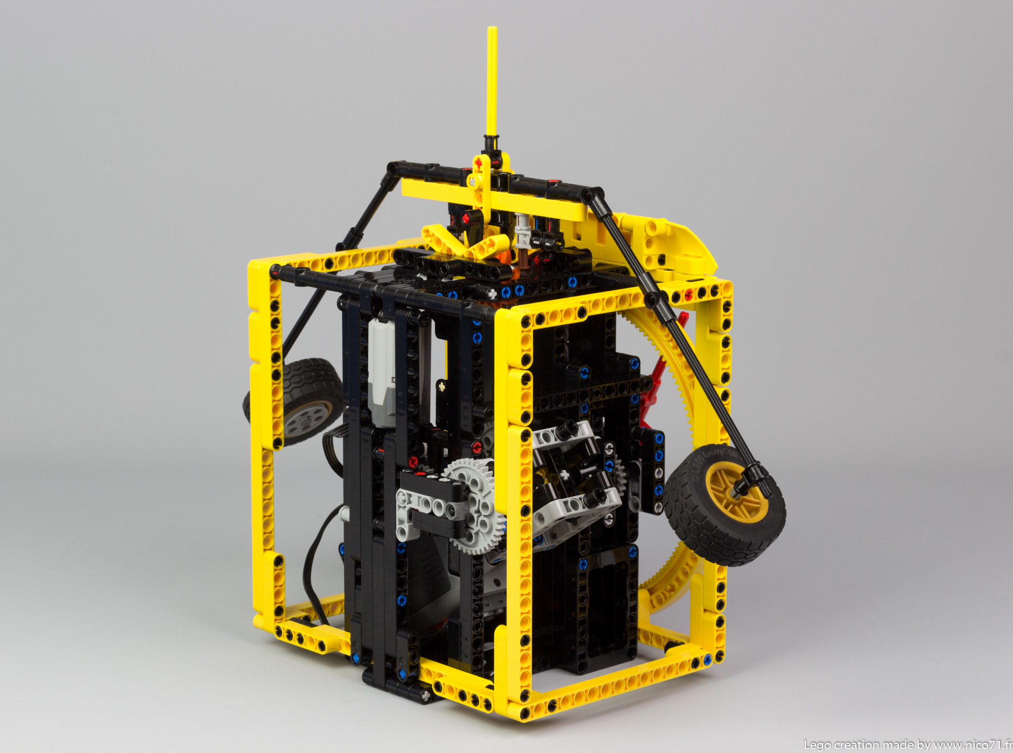 Lego Technic Balance Clock 5