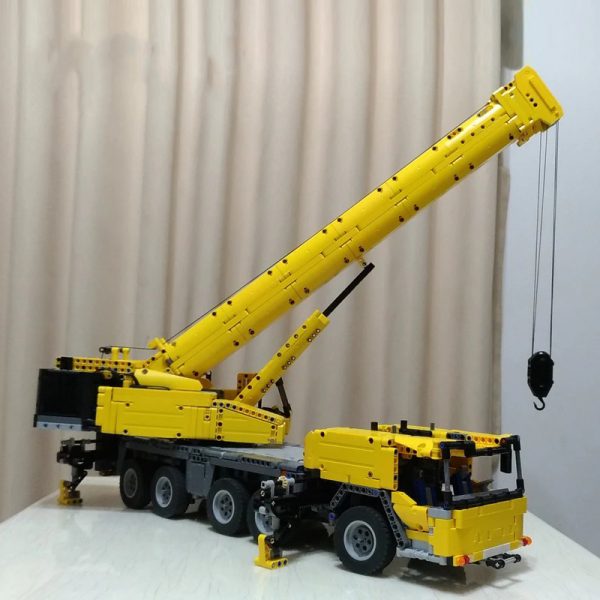 MOCBRICKLAND MOC 86030 Grove GMK 5250L Mobile Crane 6