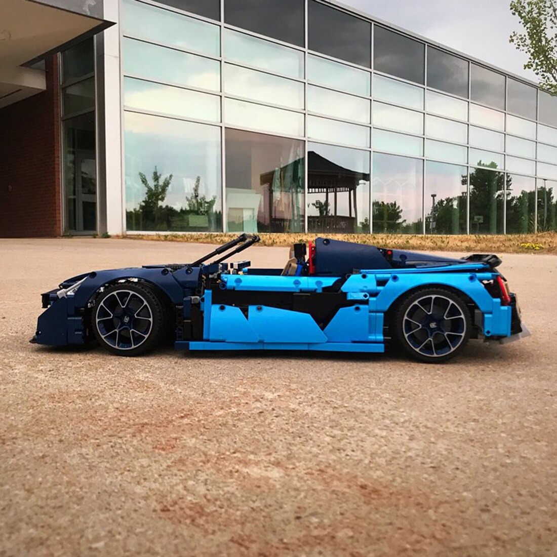 moc 16029 blue sports car model sci fi t main 1